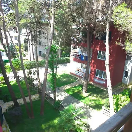 Pine Beach Golem (Tirana)